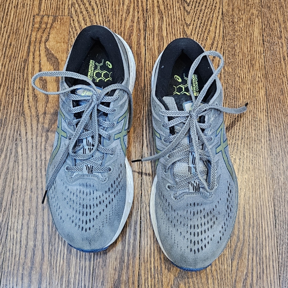 ASICS Men's Gel-Kayano 28 Running Sneakers - Picture 2 of 7